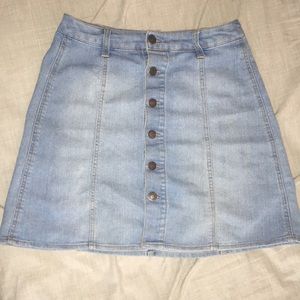Form fitting Jean skirt